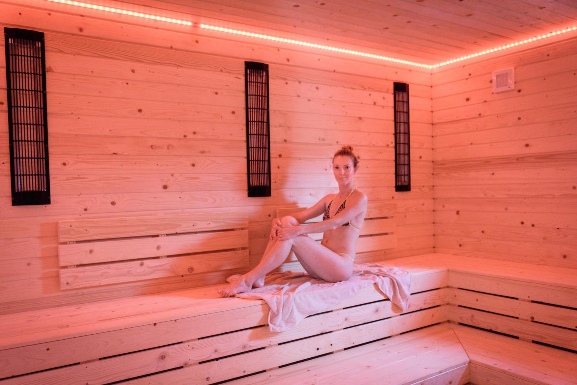 Wellness Resort Szecseny Jögödfürdő الغرفة الصورة